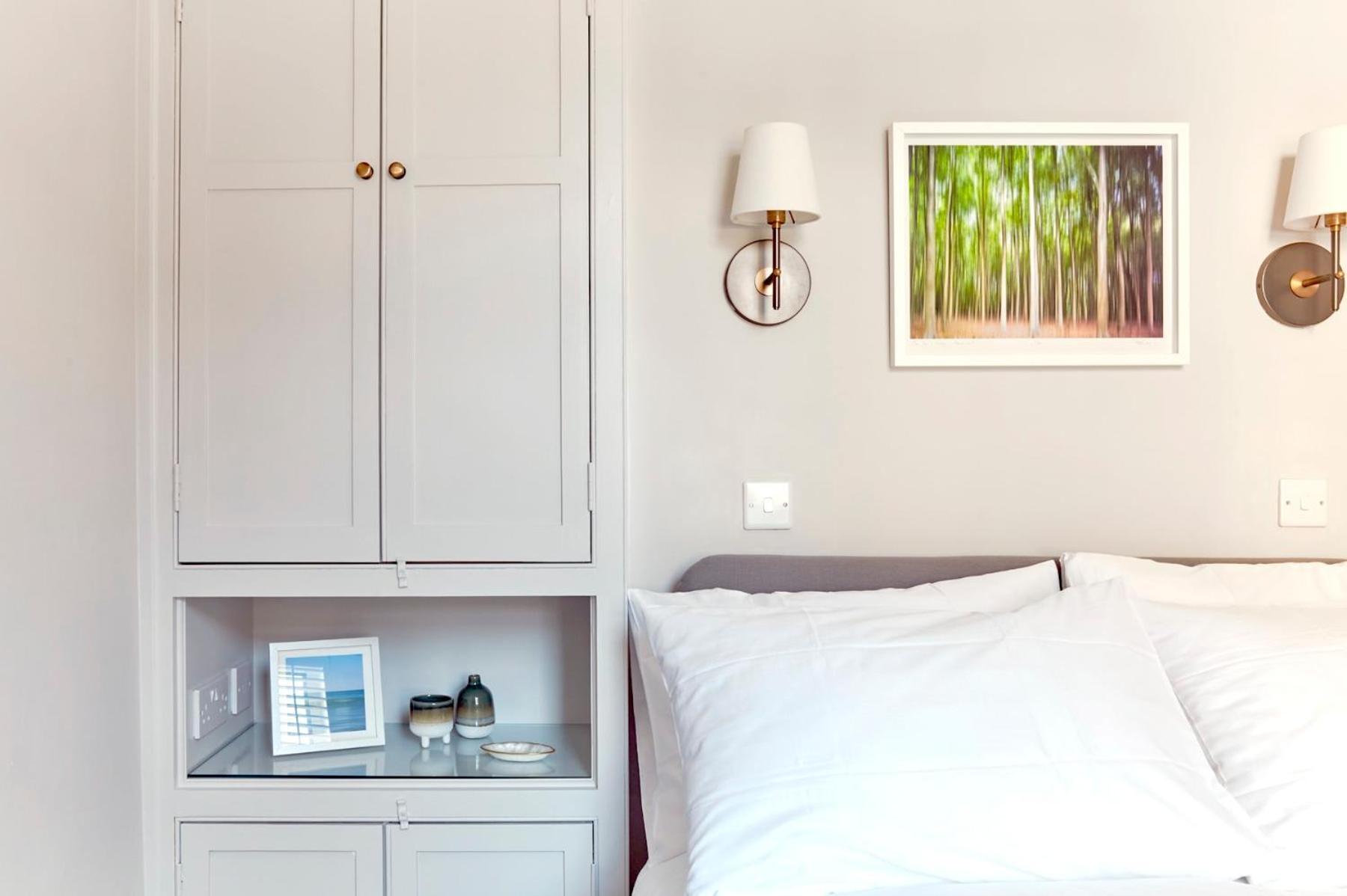 Spacious Beach Front Apartment With Stunning Sea Views Deal Eksteriør billede
