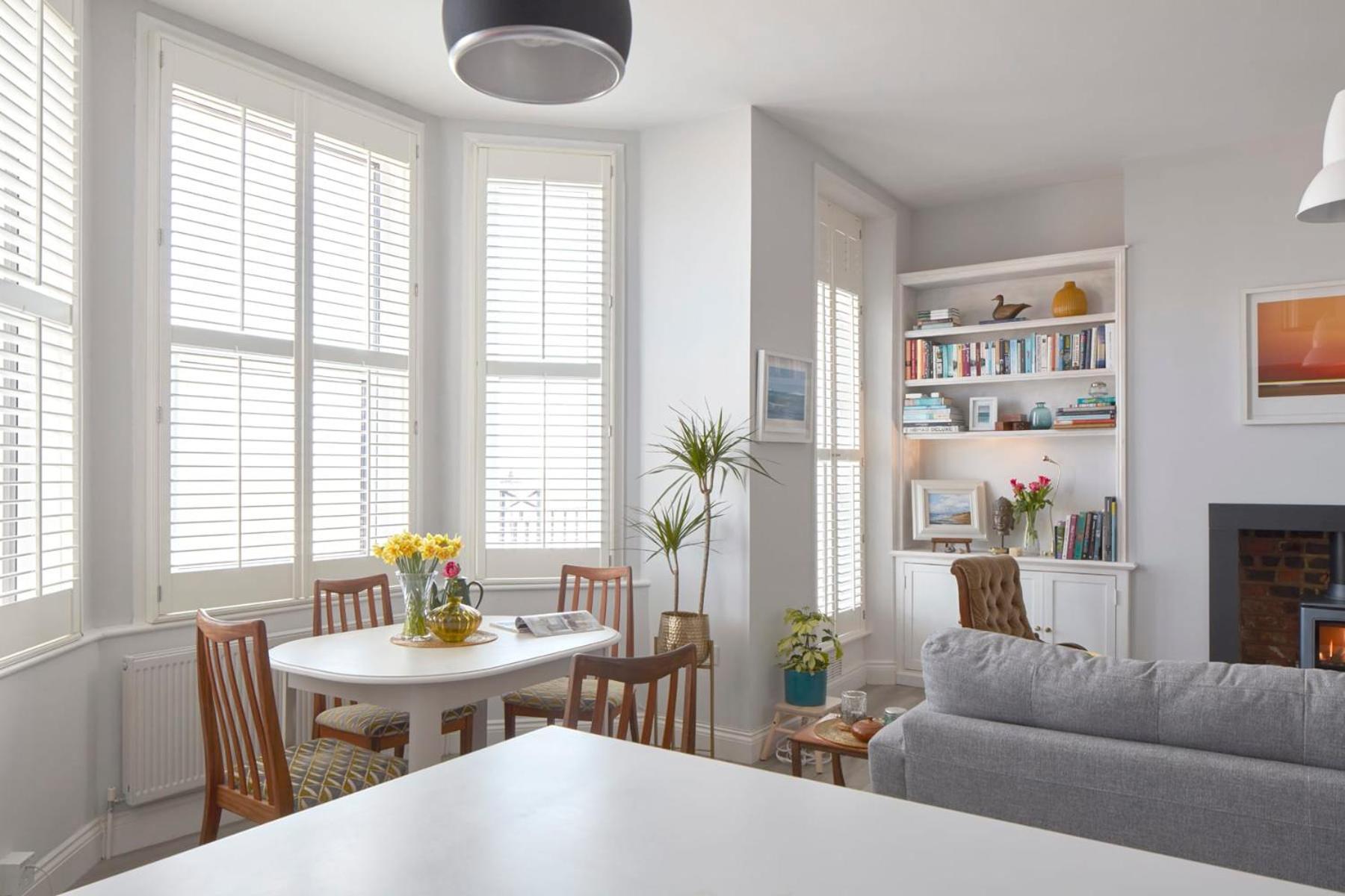 Spacious Beach Front Apartment With Stunning Sea Views Deal Eksteriør billede