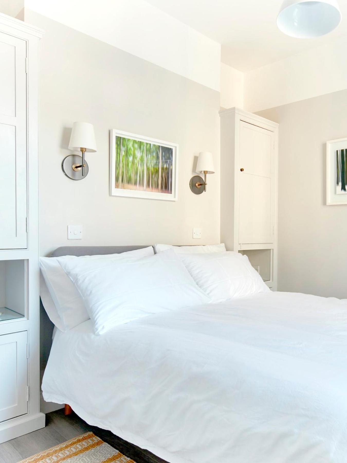 Spacious Beach Front Apartment With Stunning Sea Views Deal Eksteriør billede